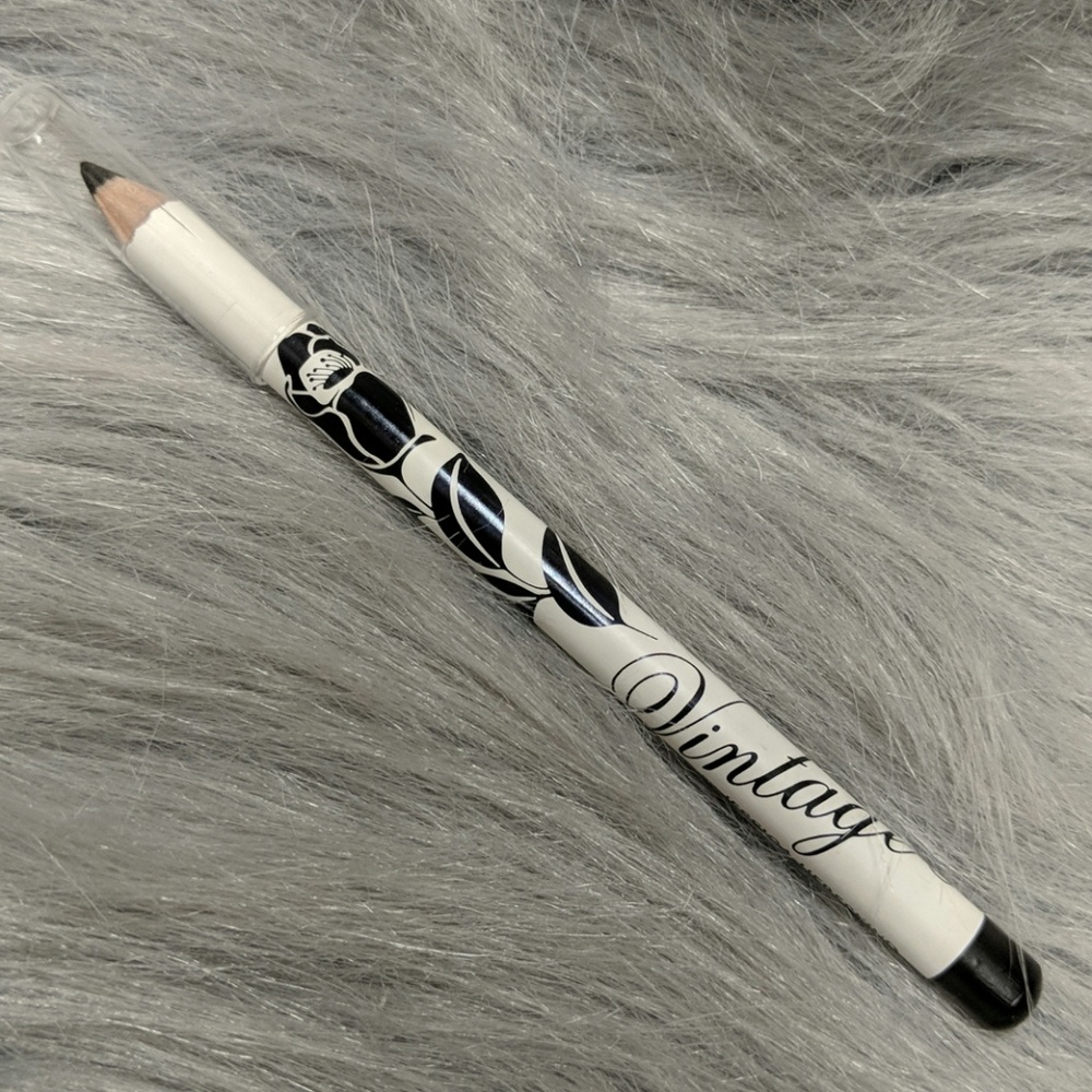 🖤NWOT Vintage Smokey Eye Pencil in Jet Black